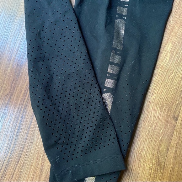 Rose Gold VS PINK Leggings - Picture 3 of 4